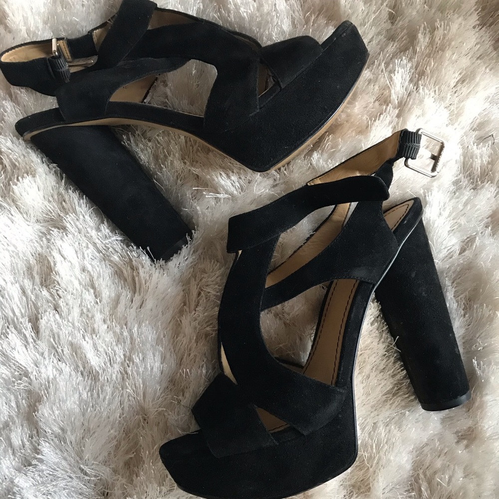 Nine West sz 7 platform strappy pumps black suede